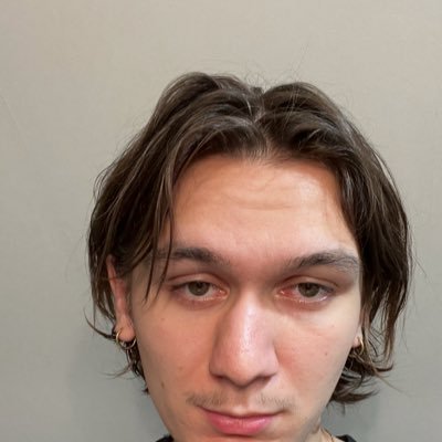 7Fringz's profile picture. creative mess