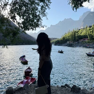 coldmesss_'s profile picture. A pathological people pleaser.