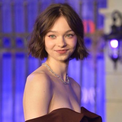 Queenalicesimp's profile picture. 2165-381Top 5: Goddess Miley, Tinakitten, Nora fawn, Lalisa, Madeleine petsch pet to @battler163674