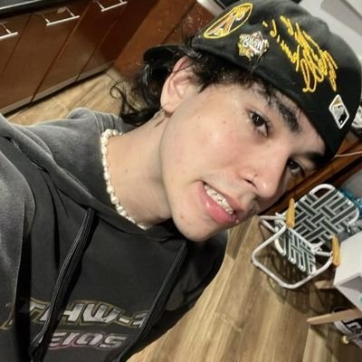 Sprrn_lvsyou's profile picture. ︶ ⏝ ︶ ୨୧ ︶ ⏝ ︶
                                                 𐙚⋆°. 𝐄𝐢𝐠𝐡𝐭𝐞𝐞𝐧, JimmyOhm, TutorYim, AuauSave. Spreen