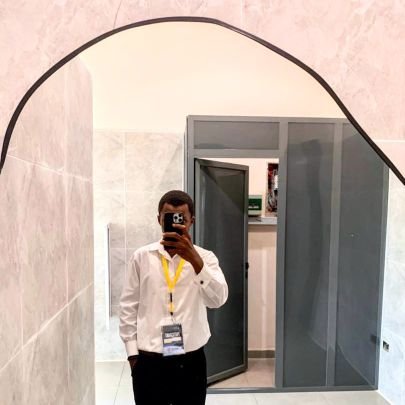 ThatChillGuy90's profile picture. || CR7 || RMCF🤍|| Student Architect ||

Tech + Art + Markets + Sports + Music.
I chase trends, charts, and creativity.