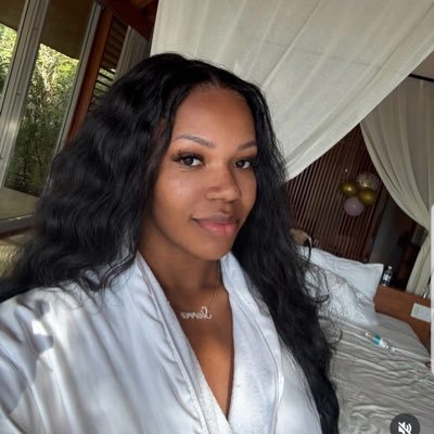 SierraAalimyah's profile picture. faith & finance