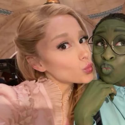 julikoeh's profile picture. jurídico caitlyn kiramman | taylor swift • exo • aespa • arcane • gen v