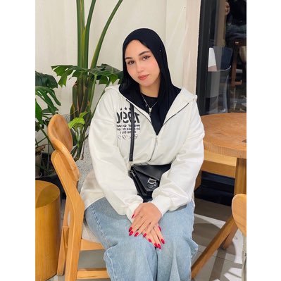 maryamdarh49432's profile picture. 𝐓𝐑𝐔𝐒𝐓 𝐍𝐎 𝐎𝐍𝐄