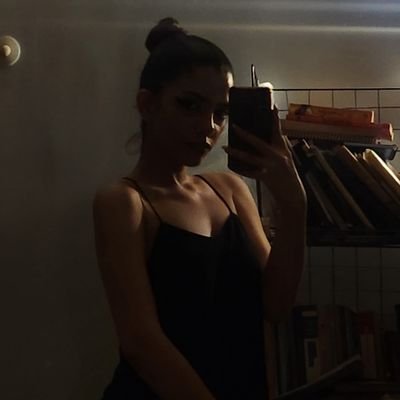 Shideh_yyy's profile picture. نیجه سن سیز یاتام من