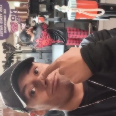 halejandroxina's profile picture. no sé que hacer con mi vida