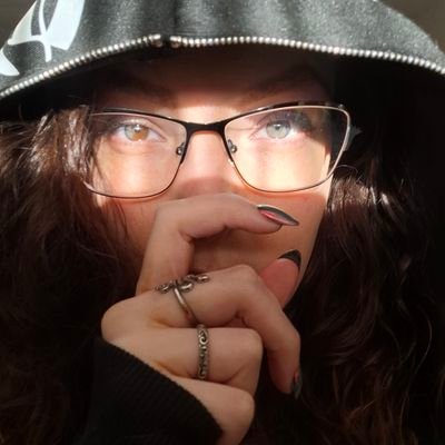 TRAUMA_RESP0NSE's profile picture. I'm the Dutch alien your mom warned you about.

https://t.co/tAEYHZratp

https://t.co/GhoXXlJJX3