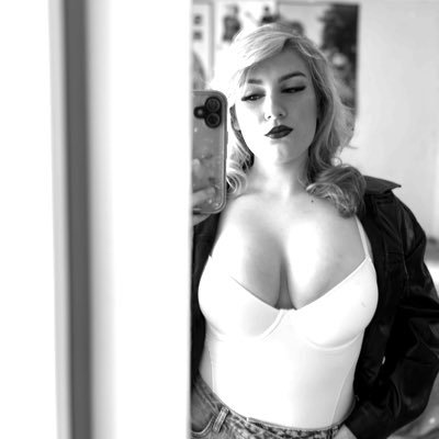 ljs69_'s profile picture. Fat Virgin. @ljs_live69