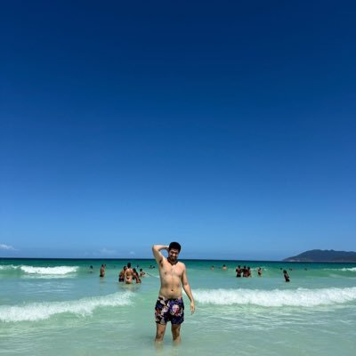 Nicriel_Gabolas's profile picture. Abogado y guitarrista/cantante en Sol Desnudo