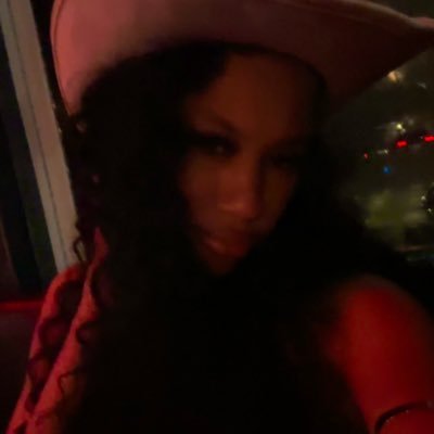 lelesmindd's profile picture. the goat.