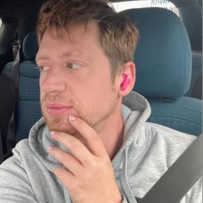 KurtzPhill21047's profile picture. Selling of women wears and man wears