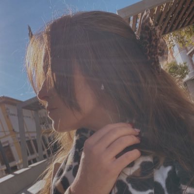 Loreto_GC's profile picture. Salamanca tierra mía 🏡. ✞ 🇪🇸 𝒔𝒊𝒄 𝒑𝒂𝒓𝒗𝒊𝒔 𝒎𝒂𝒈𝒏𝒂. 📈⚖️👩🏼‍🏫 ~profesional del sudapollismo~