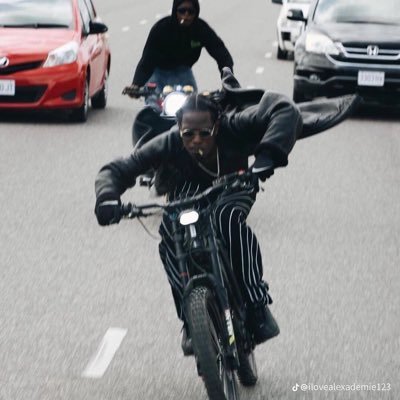 dxns911's profile picture. goal digger