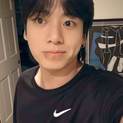 rainnybin's profile picture. all without a man, oh you killin’ it girl