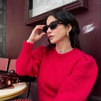 diziserijk's profile picture. özge gürel fc 💖