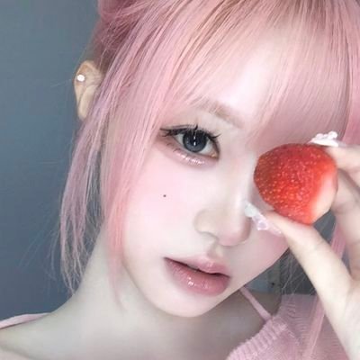 yeonbinonion's profile picture. tweet whatever i want