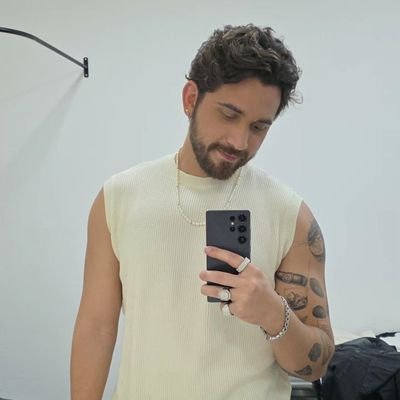 loiragrude's profile picture. mioto!