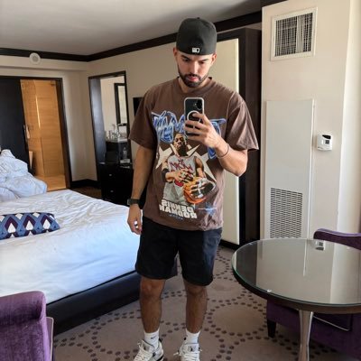 itscristianboii's profile picture. 7