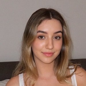 lilitsxo's profile picture. what u need rn 👇