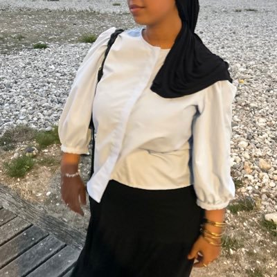 yaaanissa's profile picture. enfant d’immigrée, obligée de réussir 🇩🇿                    https://t.co/NunD2odCdz