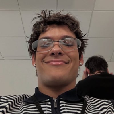 memebedumb's profile picture. or’s favorite