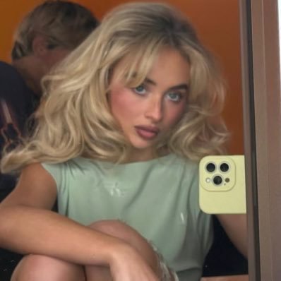 virgosgroovie's profile picture. i couldn’t help but wonder