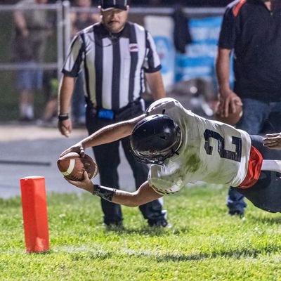 chaz_penwright's profile picture. 2026 5'9 Ath, QB, RB, Db, Specials, 165lbs, Rural Retreat High School Va. 3.7 gpa
26chaz.penwright@wythek12.us
https://t.co/C95HKGZFyQ