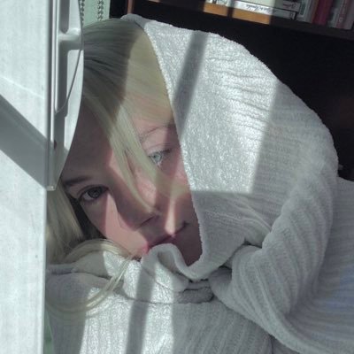 dianasfantasy__'s profile picture. i’ll give you all the love you need @ashemusic | halley’s comet | 💌🪩🍒🌈 ⭐️