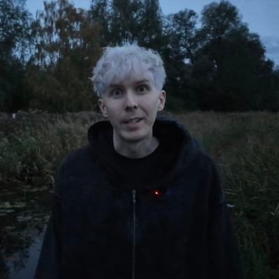 luvrdjh's profile picture. see you at the equator ✩ dnp, mcr, severance, persona, loz 🧡