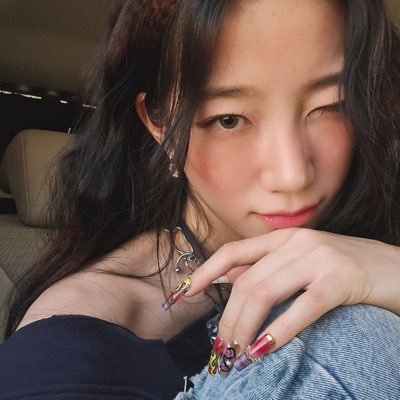 isnowmay's profile picture. art is my safe place | 23 she