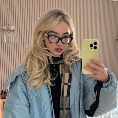 slimvickins's profile picture. sippin’ on my go go juice ☕️ | curlybrina enthusiast