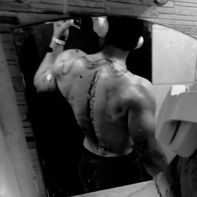 alvarezZ_enzo's profile picture. 