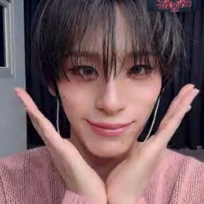 Uos_wrld's profile picture. 💛🌹certified shitposter | wumutis cutee baby | #1 haruholic