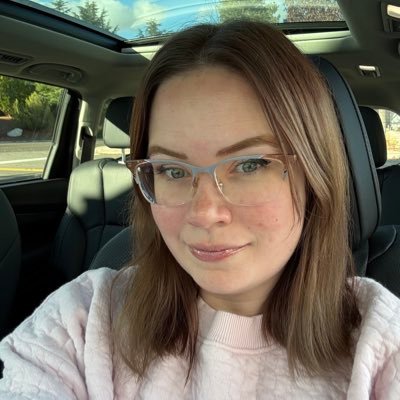 cozyghostyx's profile picture. wife | mama x5 | software engineering manager