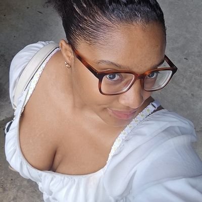 loveleymagnolia's profile picture. bratty college chick