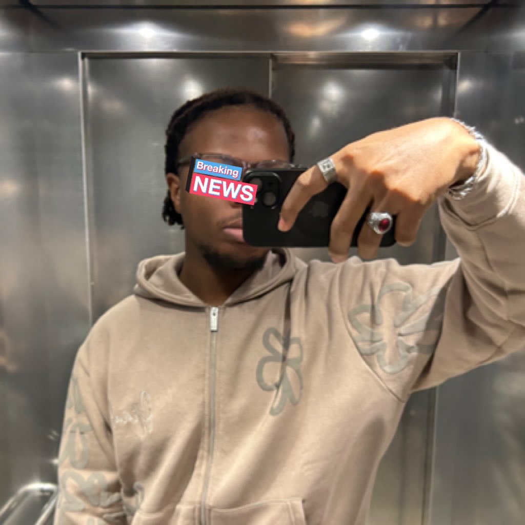 yzade6_'s profile picture. 