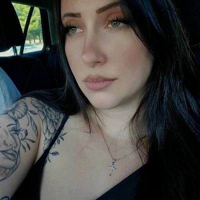 its_Noelie__'s profile picture. |PSN: Kimsykes🎮|Agent d'escale SNCF🚅      |Gaming horror🔪 | Chanteuse/guitariste🎤 |Alchimiste d'état| ✝️ | 🇩🇪🇨🇵
 https://t.co/w1zrkUtNGe