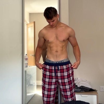 MasterJack36338's profile picture. Findom bisexual dom Bow 🖤Down and Serve 🔥😈tribute $30 to speak. BEEMIT: arabprince