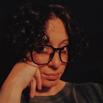 lampadiary's profile picture. 'حبيبي وعينيا'