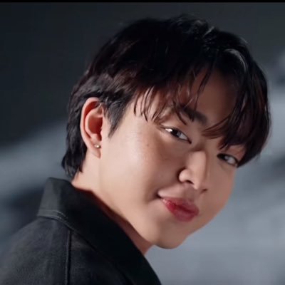 VeinsNiRabin_'s profile picture. "I dedicate this account to Bebe Rabin only 😍."