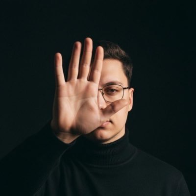 henriquemenezzo's profile picture. UX/UI for SaaS, AI & Fintech  
Founder @menezzostudio — Design that performs  
📈 Saved $45k/yr | Cut 30% ops time  
https://t.co/BRZZnemIfG