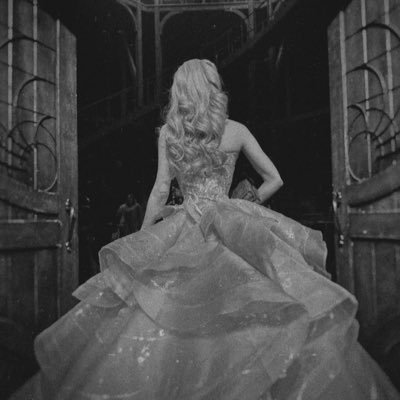 allthinqsgrande's profile picture. i love music 🫶 | not impersonating anyone, following x rules.