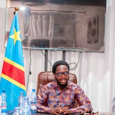 JNomba5413's profile picture. Juriste Publiciste Avocat et analyste politique indépendant Président National du MOUVEMENT DE RÉVOLUTIONNAIRE RÉPUBLICAIN ( MRR)🐆🐆