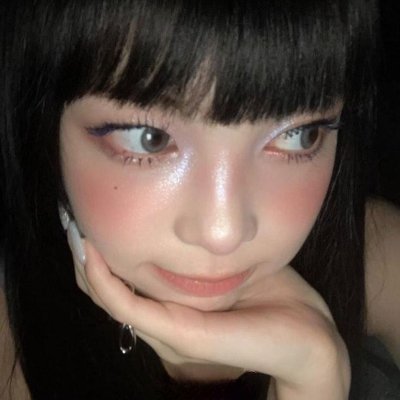 lomapng's profile picture. #엄성현 , #배주현.