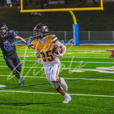 NoelNavarro25's profile picture. RB | 5' 10'' | 165 lbs. | GPA 4.14 | C/O 2028
Watsonville High School, California https://t.co/wt8EtpMdXK