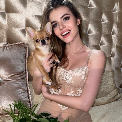 AkPrathika's profile picture. EU girl in the US 🇺🇸 | Yoga & wellness | Crypto curious