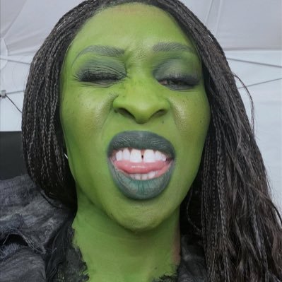 butchbaiter's profile picture. 23 | over-explainer that falls for ragebait, prone to typos | @hizziegf