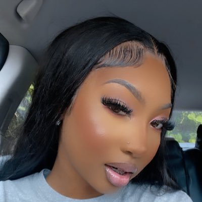 TheNiLeiGirl's profile picture. 