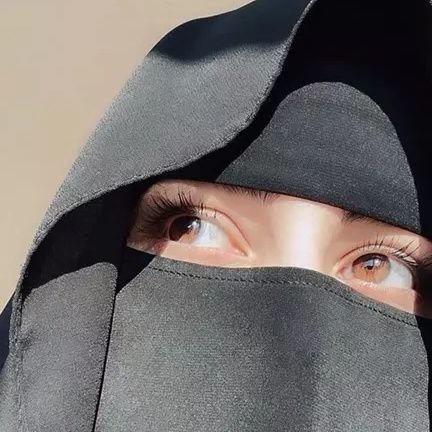 Naeimkhanjare's profile picture. یه دختر مهرماهی، پر جنب و جوش که عاشق فصل پاییز🍂