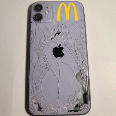 McDonaldsiPhone's profile picture. found in the bathroom of a McDonald's off of I-77. a bit broken, but still works.